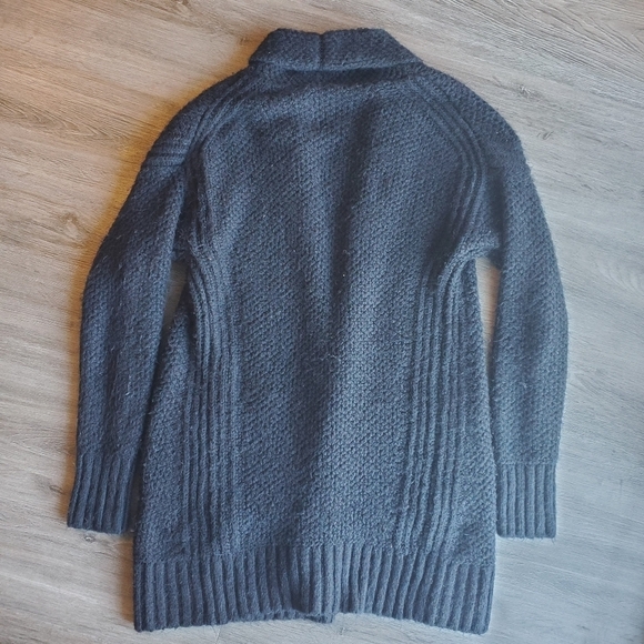 Cardigan - Picture 2 of 5